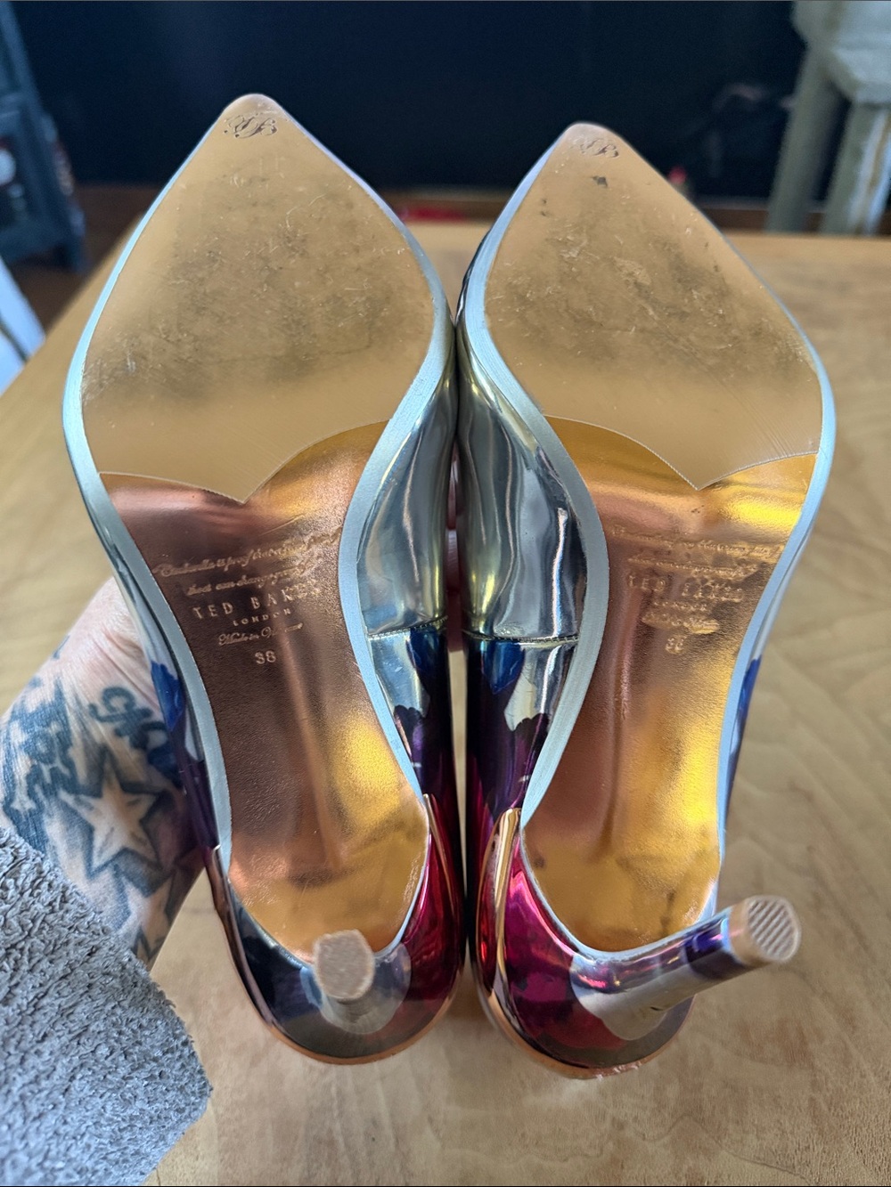 Ted Baker Silver Floral Patent Leather Heels Size 39 - Picture 8 of 9